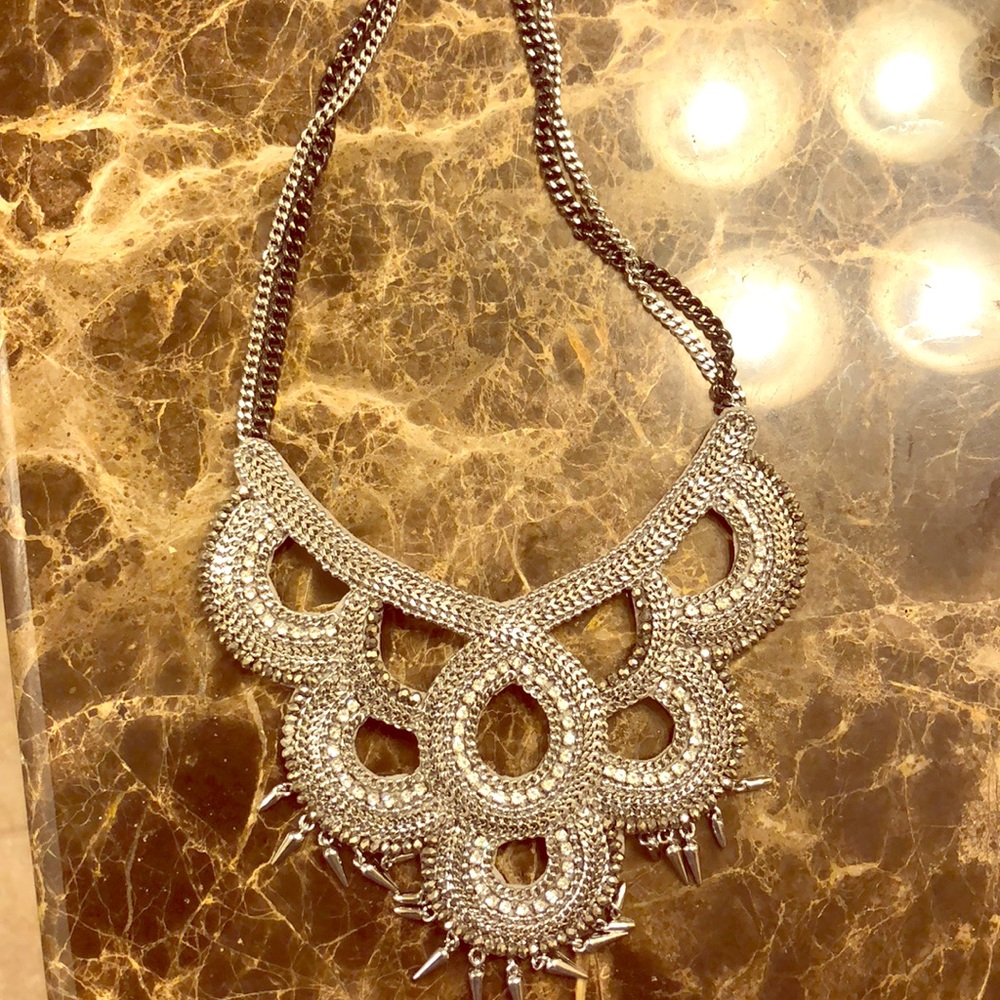 EUC Stella & Dot Statement Necklace